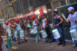 Street entertainers on Memorial Day